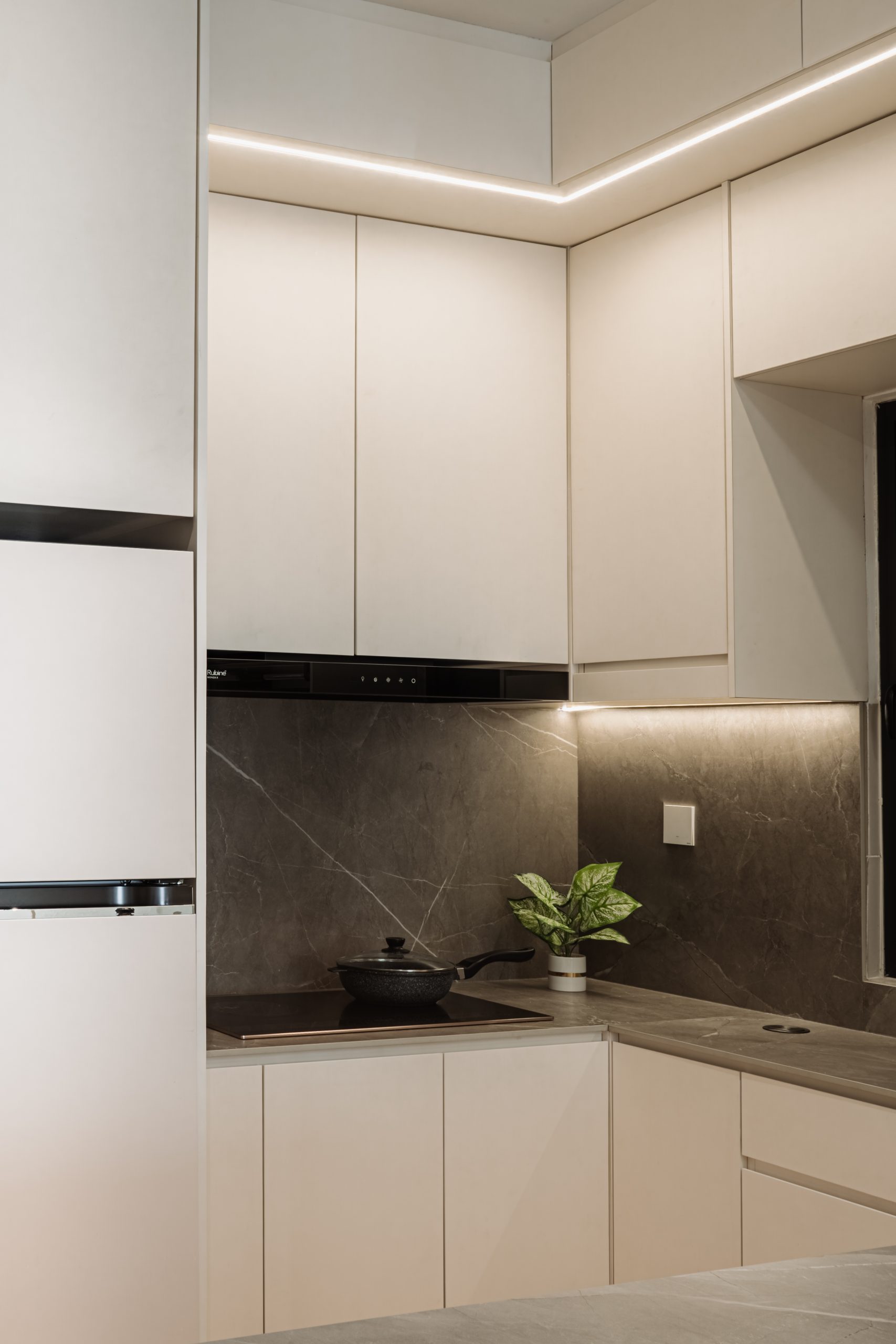 Hs Design - MOscar-S_X07936-HDR10