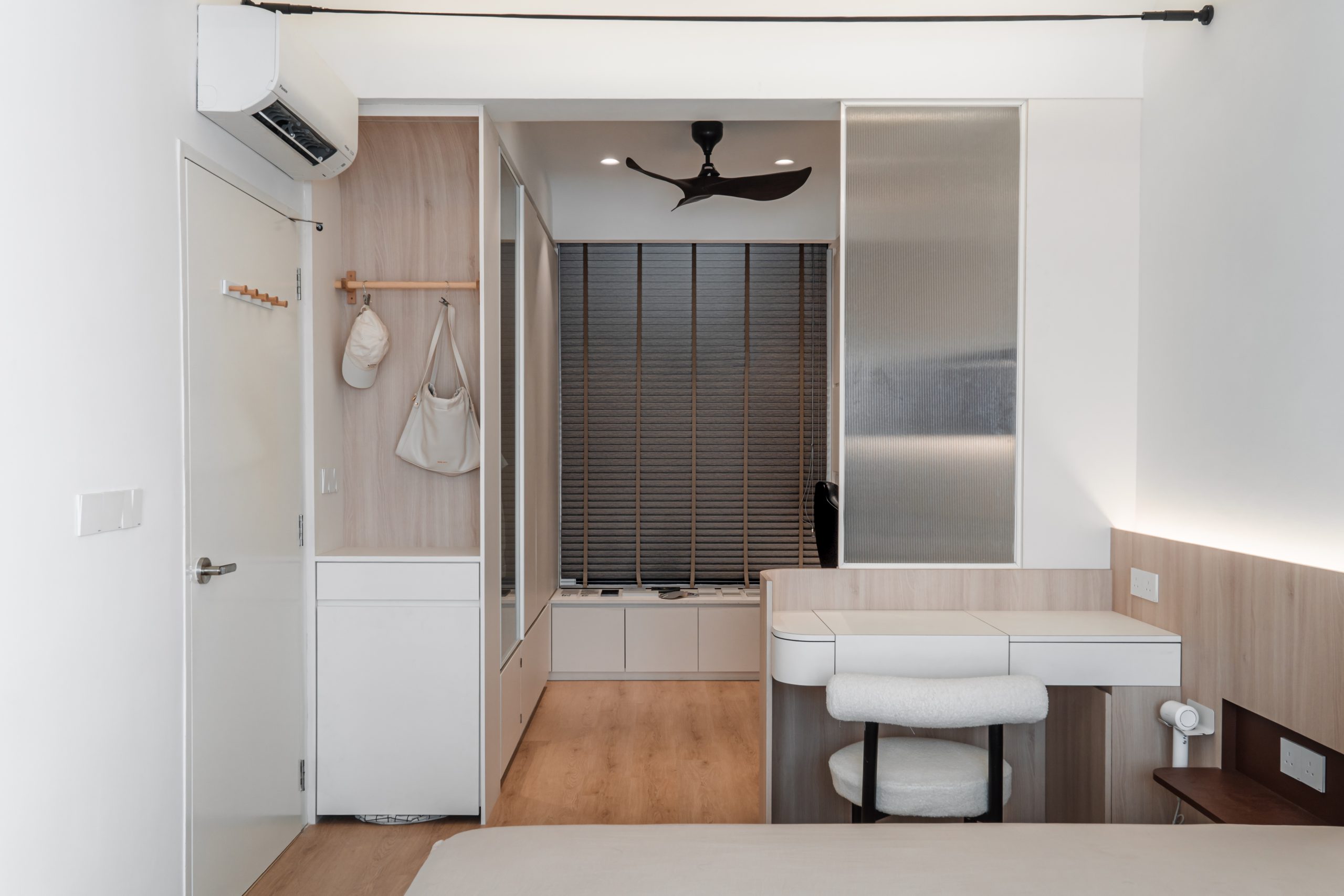 Hs Design - MOscar-S_X08223-HDR23